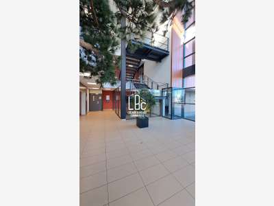 A louer bureau 563m² à Nantes Est Haluchère
