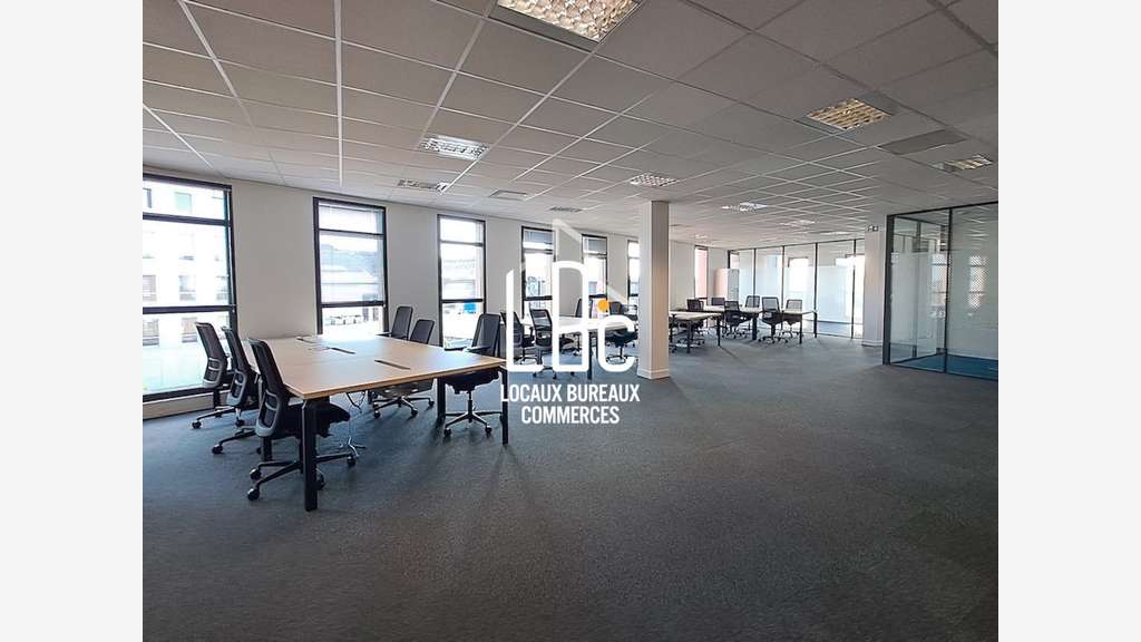 A louer bureau 563m² à Nantes Est Haluchère