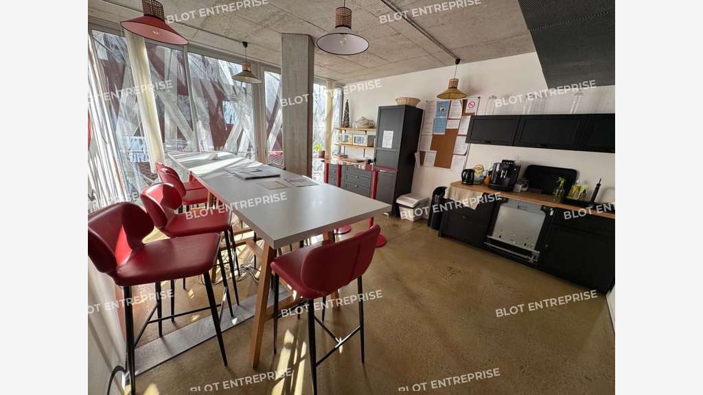 A louer plateaux bureaux 643m² à Nantes Création