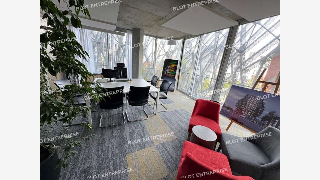 A louer plateaux bureaux 643m² à Nantes Création