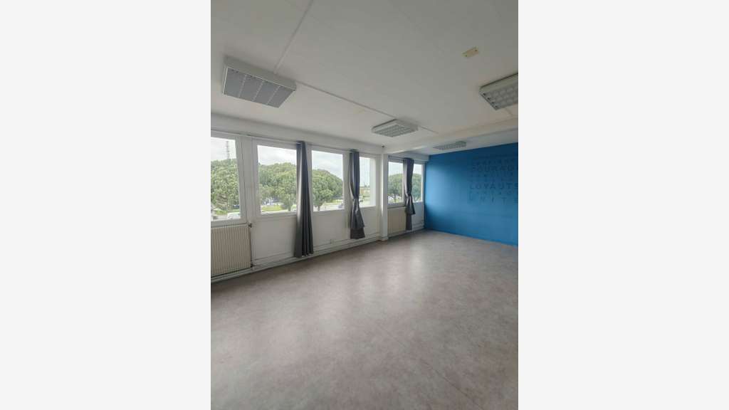 Bureaux de 150m² à louer à Nantes