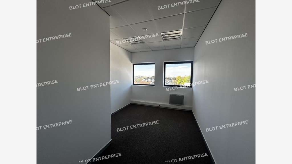 A vendre à louer bureaux 151m² à Nantes