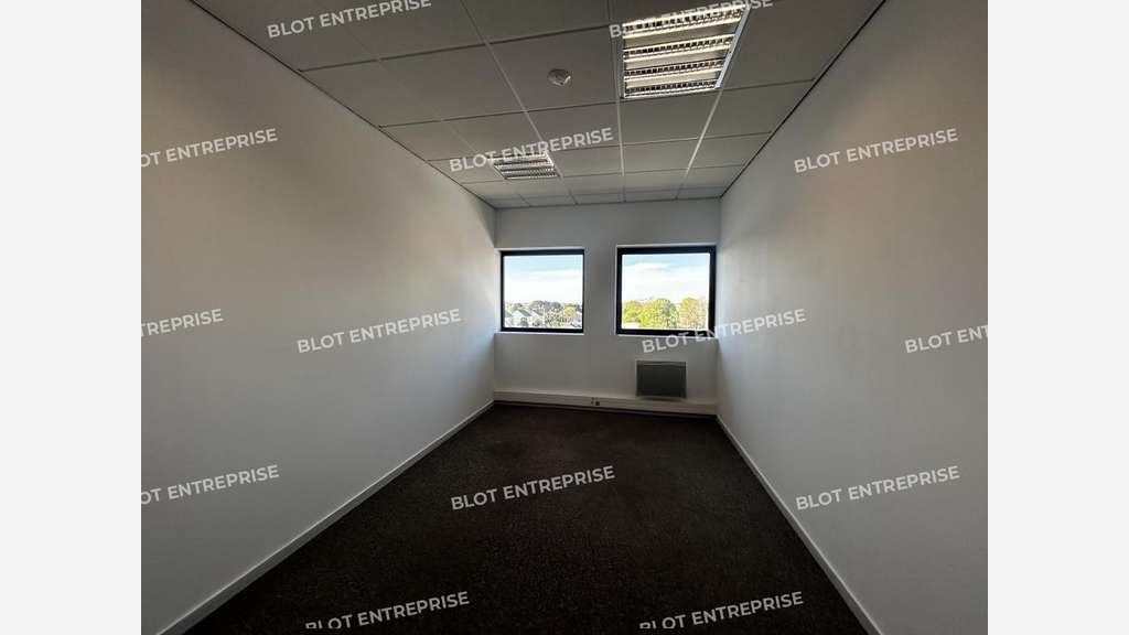 A vendre à louer bureaux 151m² à Nantes