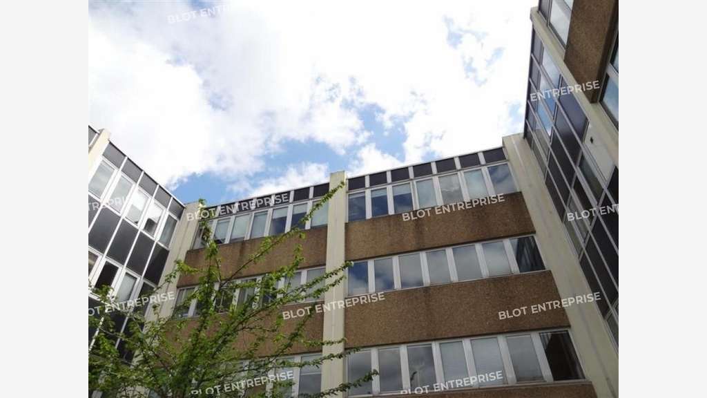 A louer bureaux 498m² proche Beaulieu à Nantes