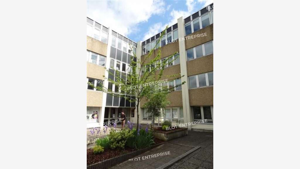 A louer bureaux 498m² proche Beaulieu à Nantes