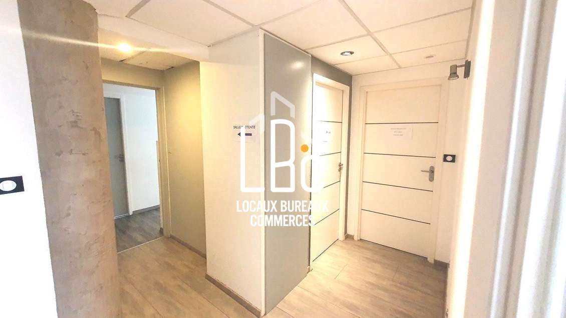 A louer bureau de 117m² au 1er étage à Nantes