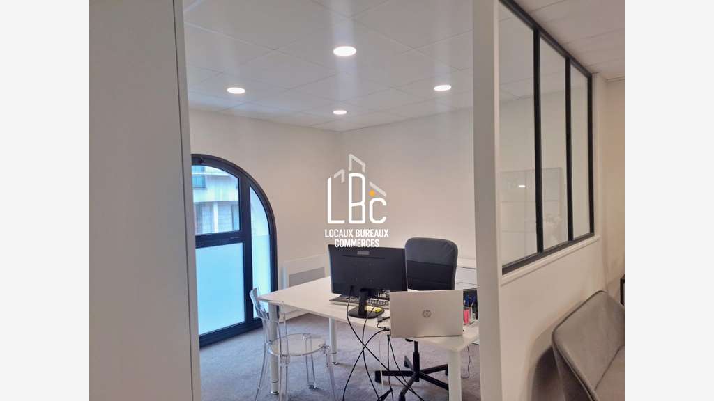 A louer bureaux 95m² Nantes Dobrée proche tramway