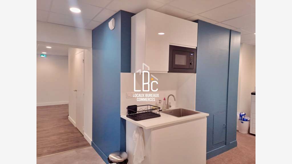 A louer bureaux 95m² Nantes Dobrée proche tramway