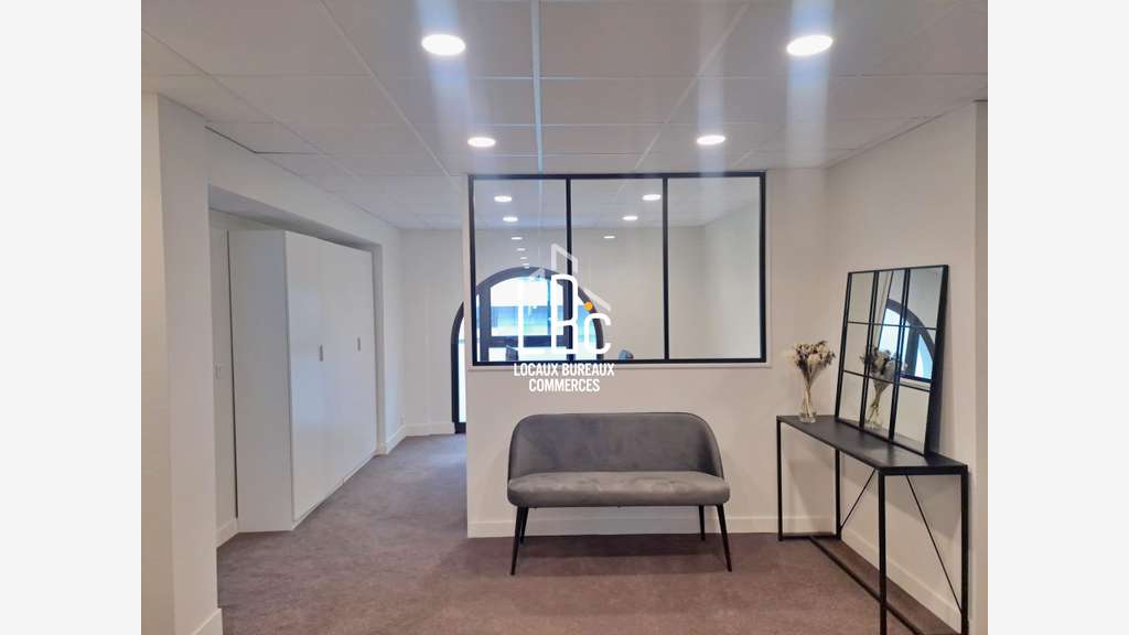 A louer bureaux 95m² Nantes Dobrée proche tramway