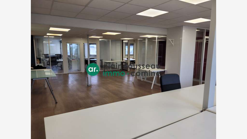 Loue bureaux 210m² au 4ème étage Nantes Canclaux