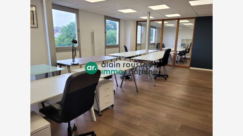 Loue bureaux 210m² au 4ème étage Nantes Canclaux