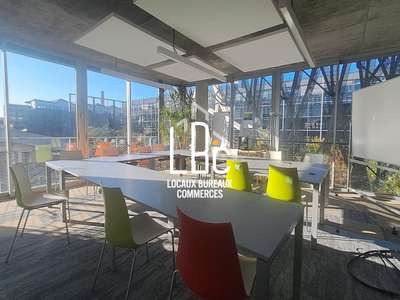 Bureaux à louer 643m² à  l’Île de Nantes