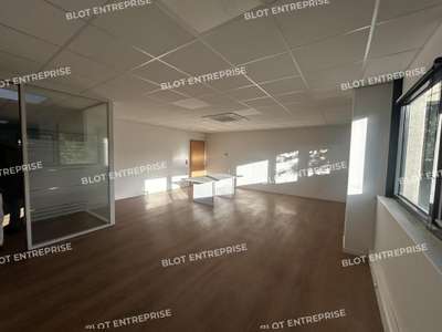 A louer bureaux 237m² Nantes parc de l'Aubinière
