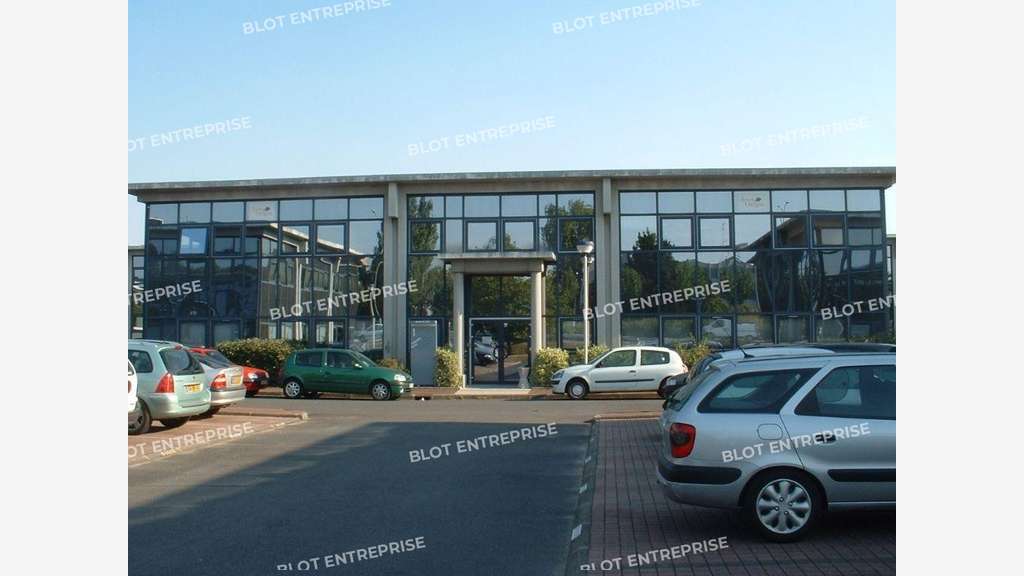 A louer bureaux 237m² Nantes parc de l'Aubinière