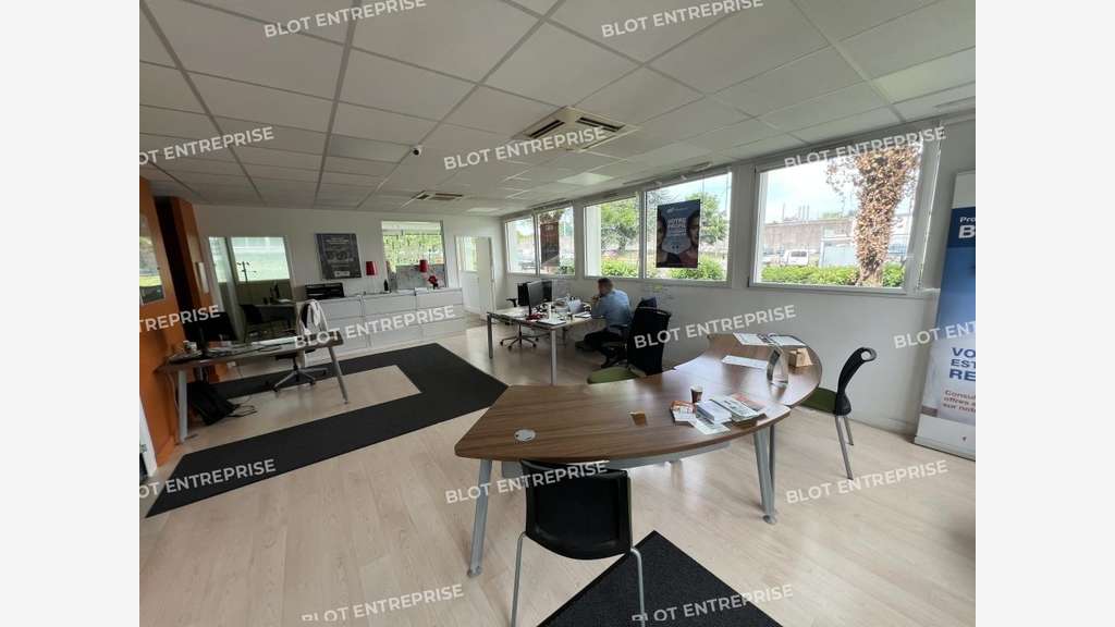 A louer bureaux 295m² à Nantes Boulevard Einstein