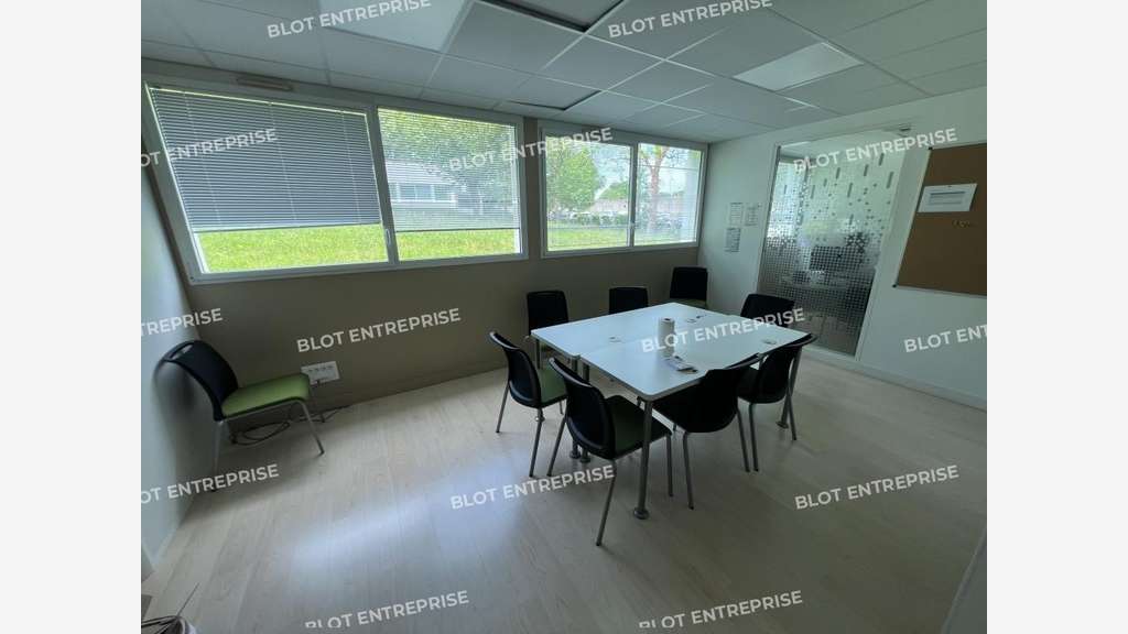 A louer bureaux 295m² à Nantes Boulevard Einstein