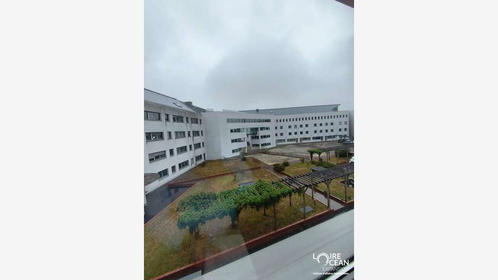 A louer bureaux lumineux 612m² vue Loire à Nantes