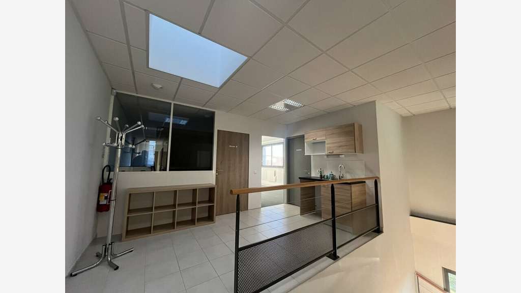 Bureaux de 75m² à louer au 1er étage en za Nantes