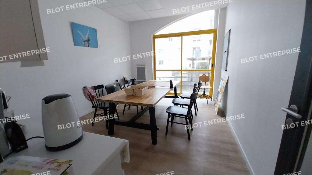 Location bureaux 111m² à Nantes centre
