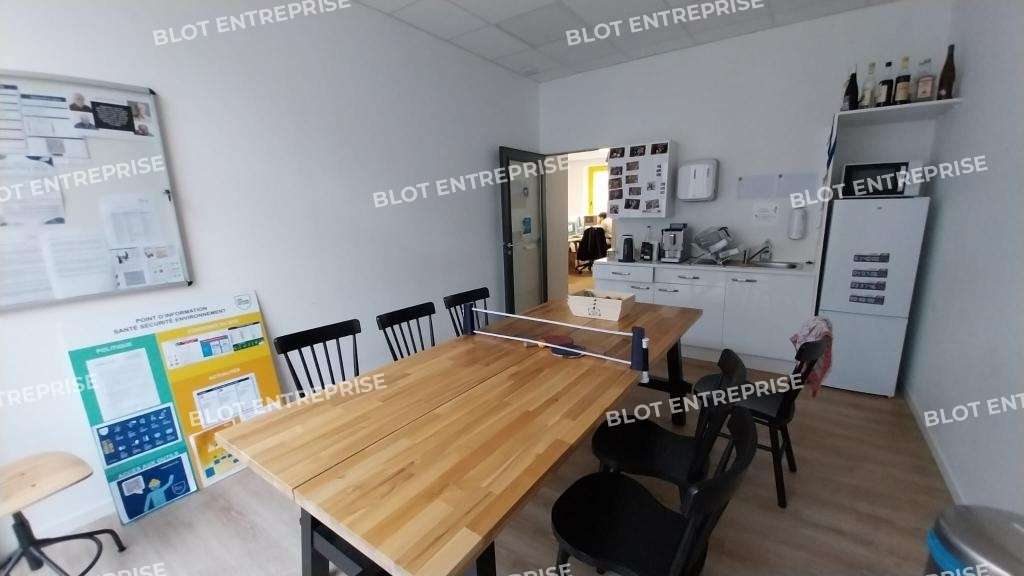 Location bureaux 111m² à Nantes centre