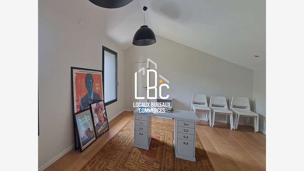 Bureau 323m² à louer à Nantes rue de Coulmiers