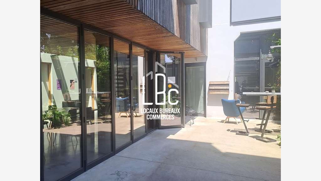 Bureau 323m² à louer à Nantes rue de Coulmiers