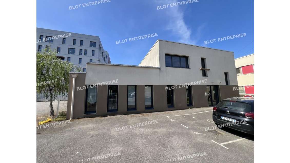 À VENDRE - À LOUER - BUREAUX - 461 M² - NANTES