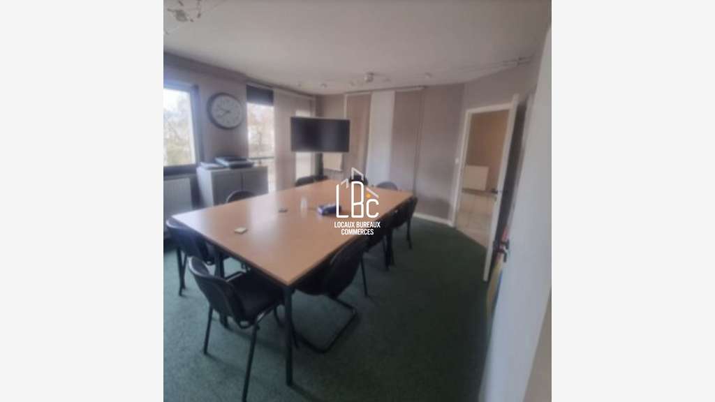 A louer bureaux 160m² avec accès PMR à Nantes Est