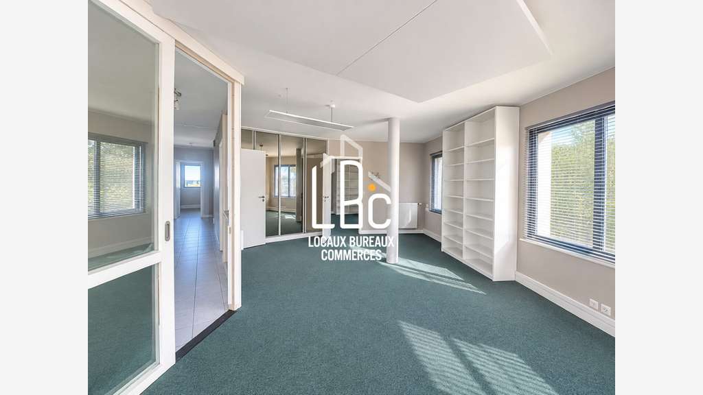 A louer bureaux 160m² avec accès PMR à Nantes Est