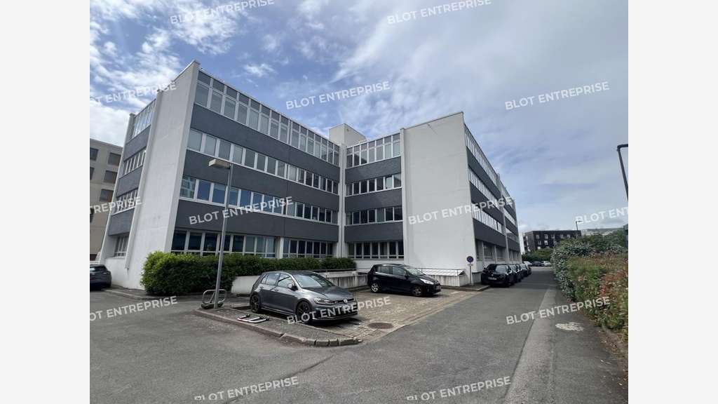 À LOUER - BUREAUX - 284 M² - NANTES