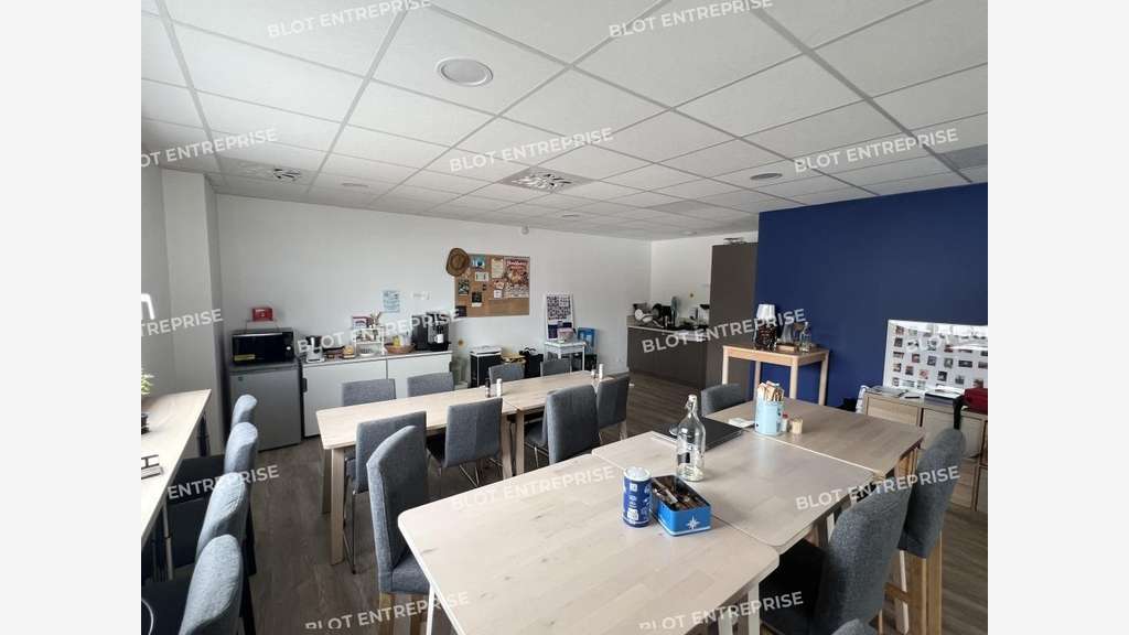 A louer bureaux 580m² Nantes porte de Ste Luce