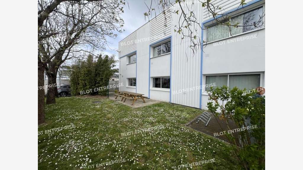 A louer bureaux 580m² Nantes porte de Ste Luce