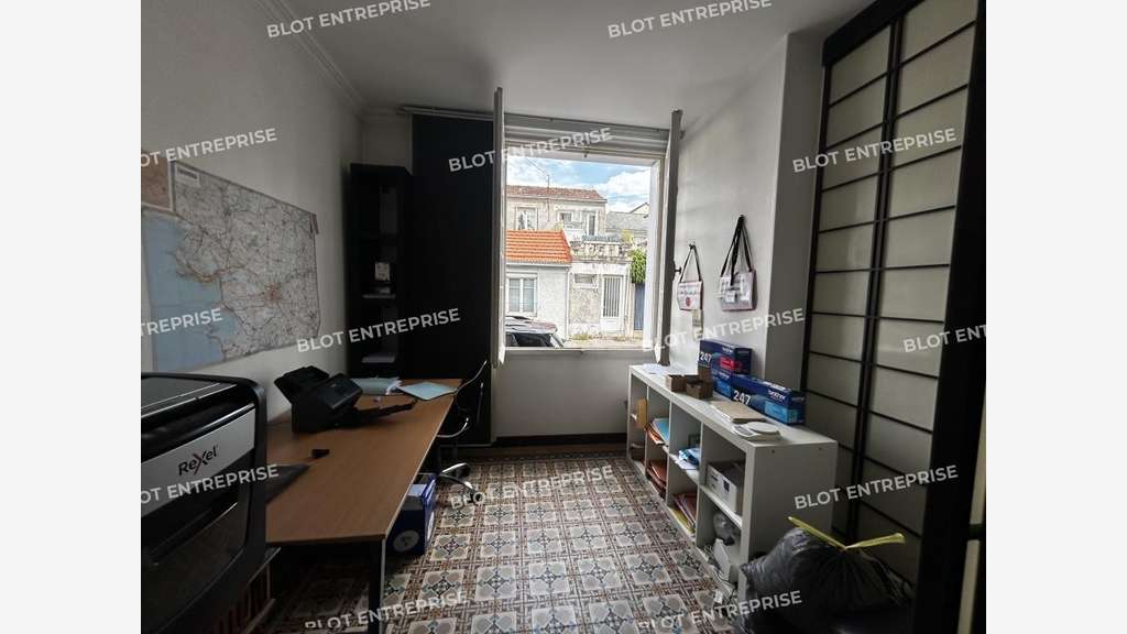 À LOUER - BUREAUX - 49 M² - NANTES