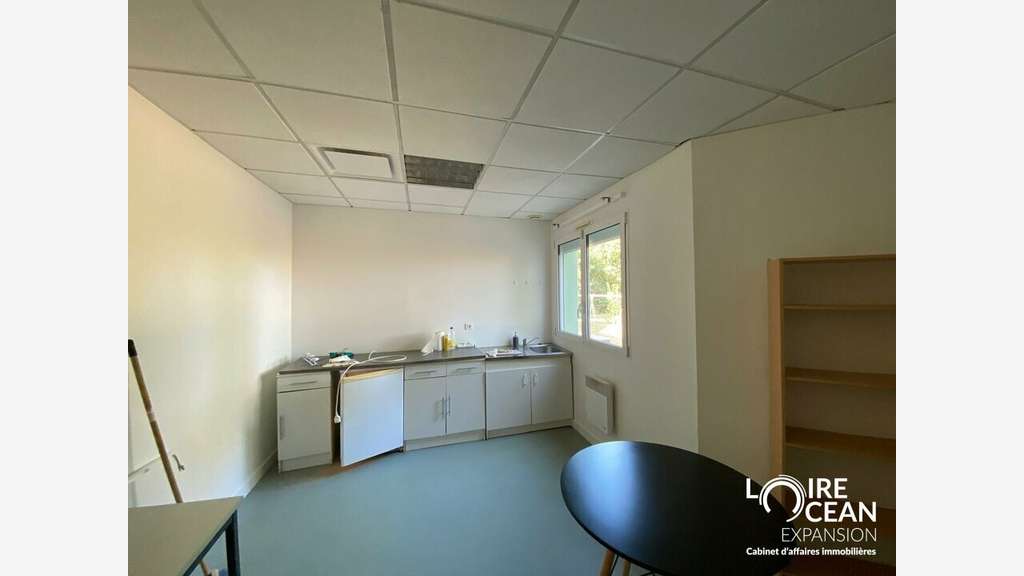 A LOUER BUREAUX