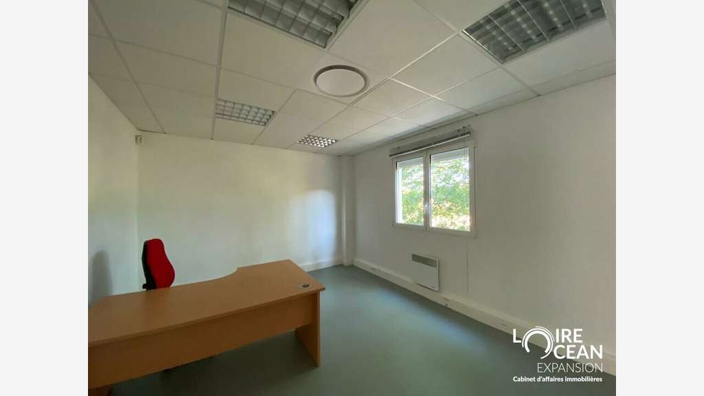 A LOUER BUREAUX