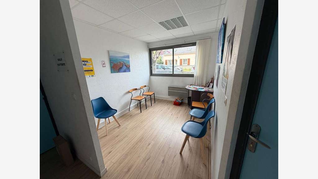 Local professionnel santé 23 m² - Zone Franche -