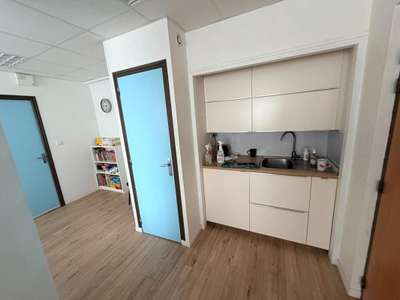 Local professionnel santé 23 m² - Zone Franche -