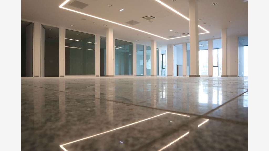 À louer – Bureaux et coworking au sein d'un es