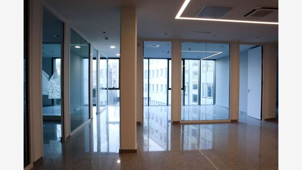À louer – Bureaux et coworking au sein d'un es