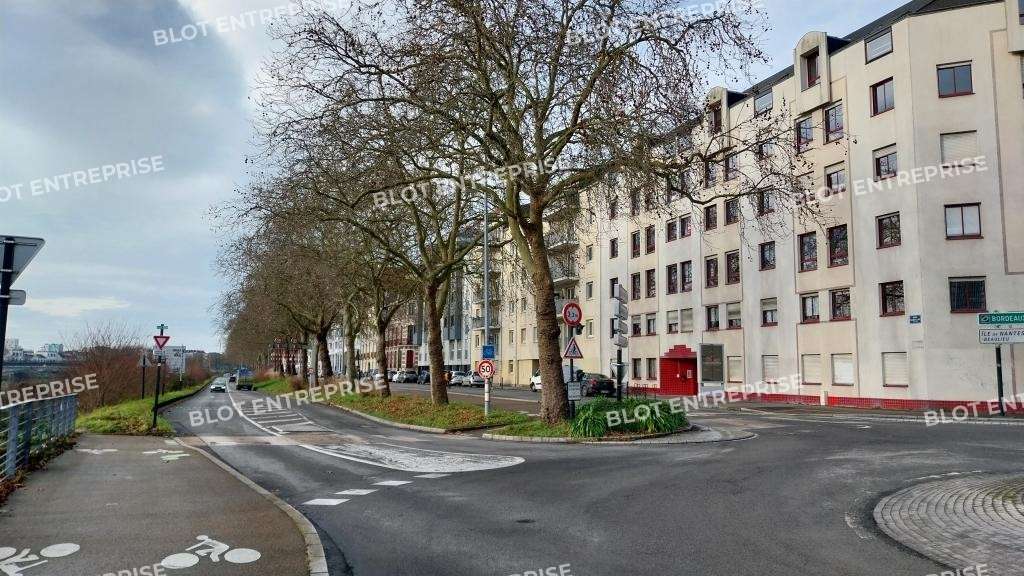 A louer bureaux 116m² Nantes centre Champs de Mars