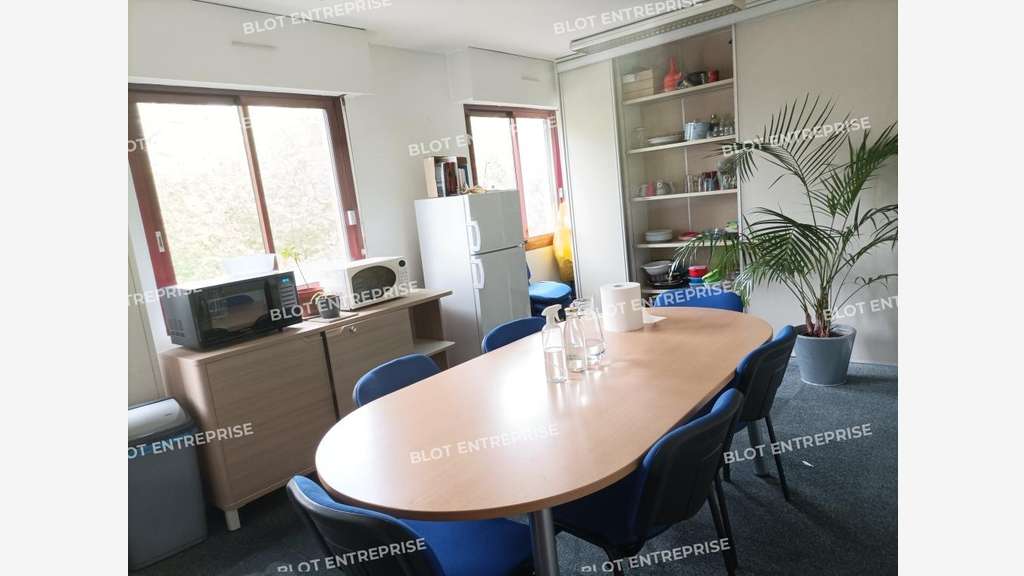 A louer bureaux 116m² Nantes centre Champs de Mars