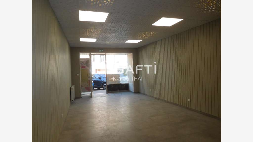 Local 62m² emplacement stratégique à Nantua centre