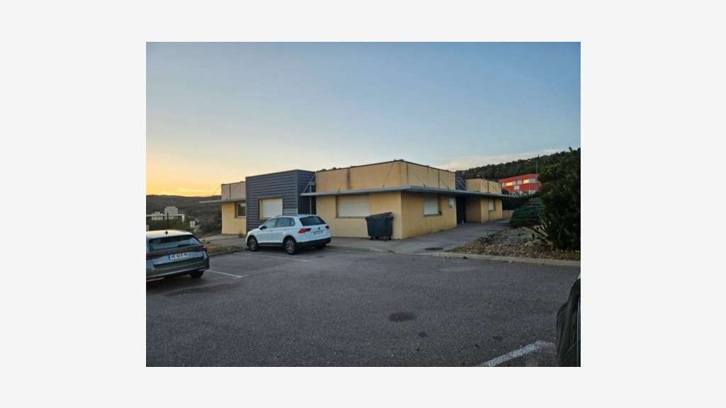 À louer bureaux de 25 à 170m² à Narbonne Sud A9