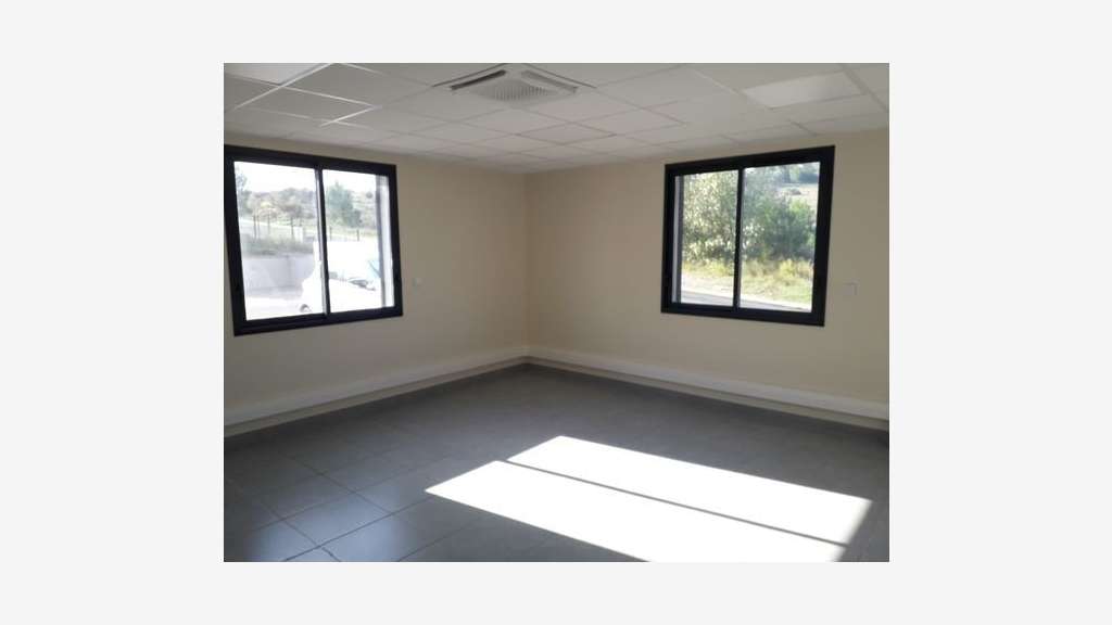 À louer bureaux de 25 à 170m² à Narbonne Sud A9