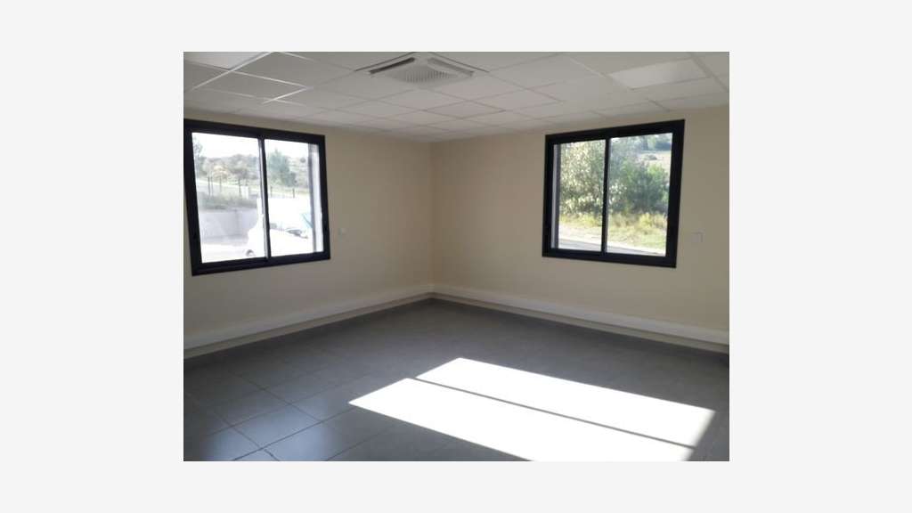 À louer – Bureaux de 25 à 170 m² en Hôtel d'ent