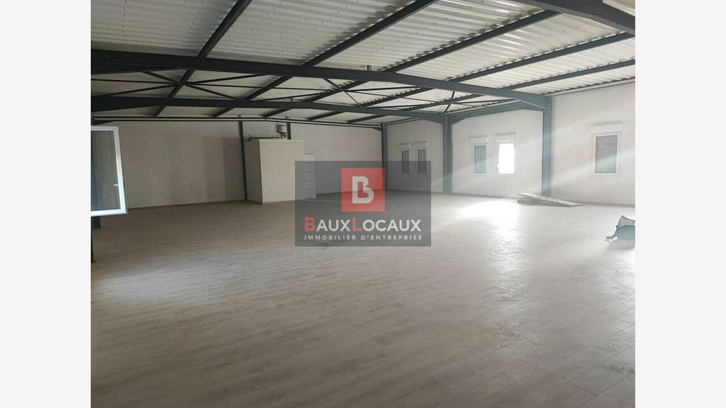 Bureau neuf 265m² à louer zone commerciale Istres