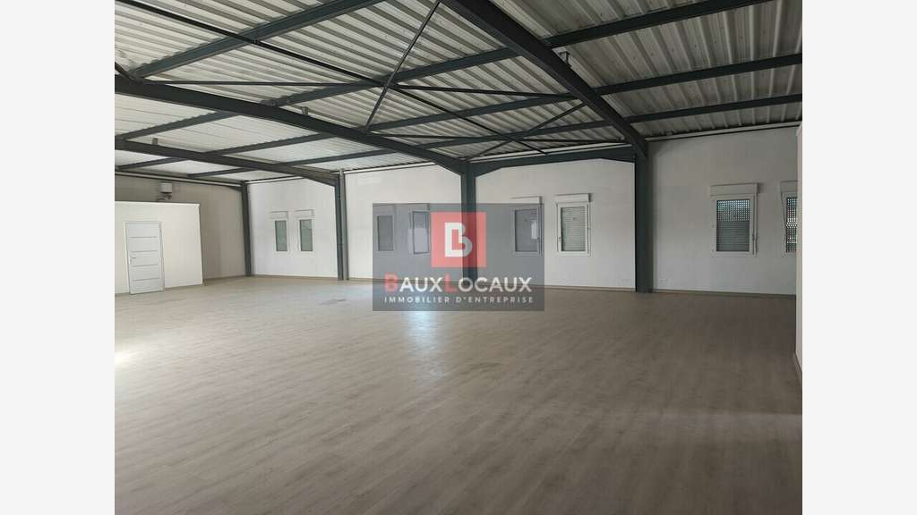 Bureau neuf 265m² à louer zone commerciale Istres