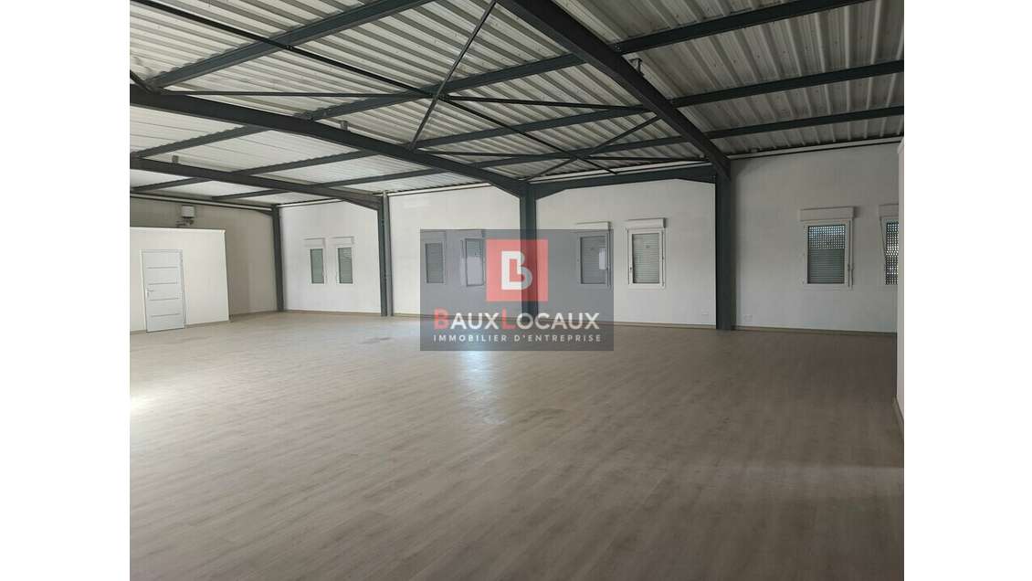 Bureau neuf 265m² à louer zone commerciale Istres 
