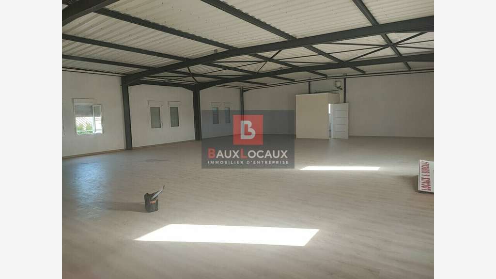 Bureau neuf 265m² à louer zone commerciale Istres