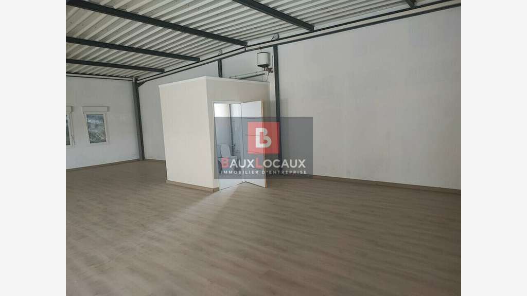Bureau neuf 265m² à louer zone commerciale Istres